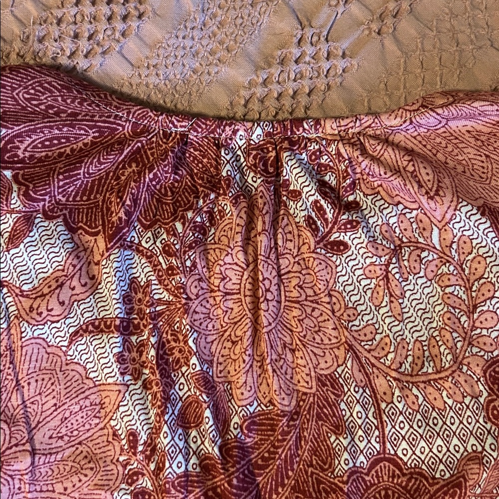 LOFT Shades of Pink Floral Top - Picture 5 of 6